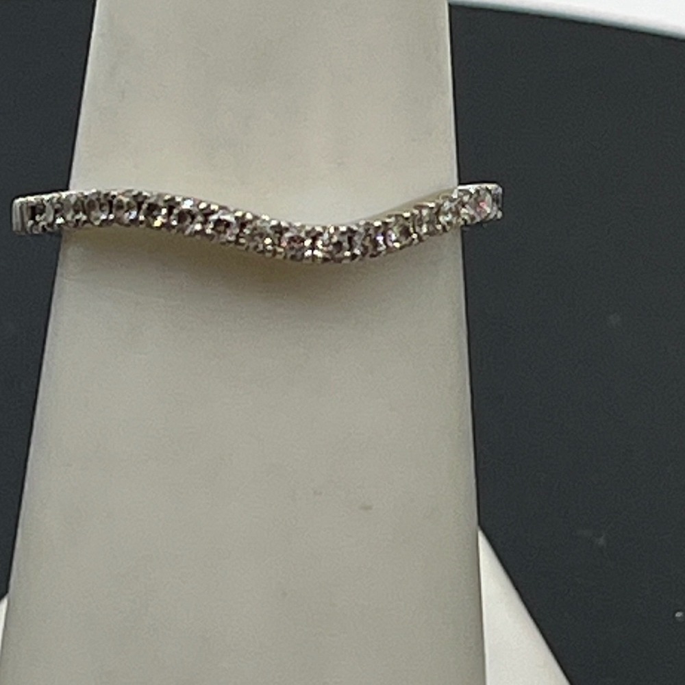 Disney 14k White Gold Curved Diamond Wedding Contoured Crown Sz 7.5 Ring, 1.9g